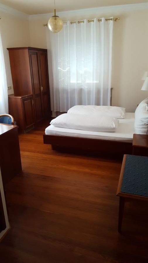 Gaststaette Peperoni Hotel Biberach an der Riß Eksteriør billede